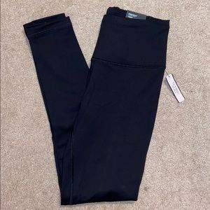 Victoria Secret knockout legging. XS Short